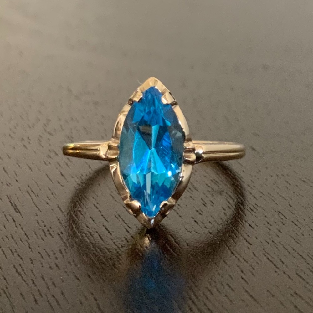 Vintage 10k Blue Topaz Marquise Sculptural Ring